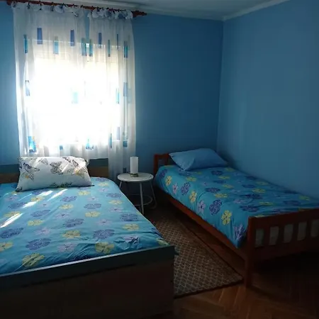 4 - Private Parking And Sea View Apartman *