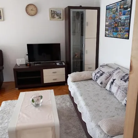 4 - Private Parking And Sea View Apartman