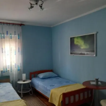 4 - Private Parking And Sea View *