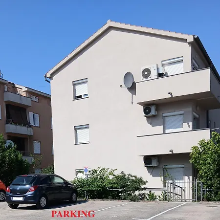 4 - Private Parking And Sea View Apartman Fiume